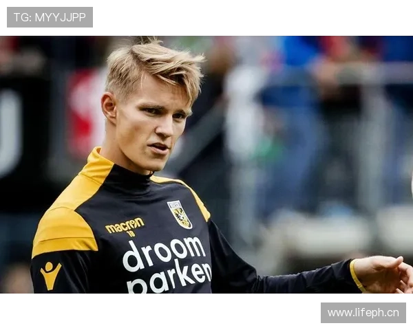 居莱尔与厄德高：早期天才的发展轨迹与战术定位差异分析