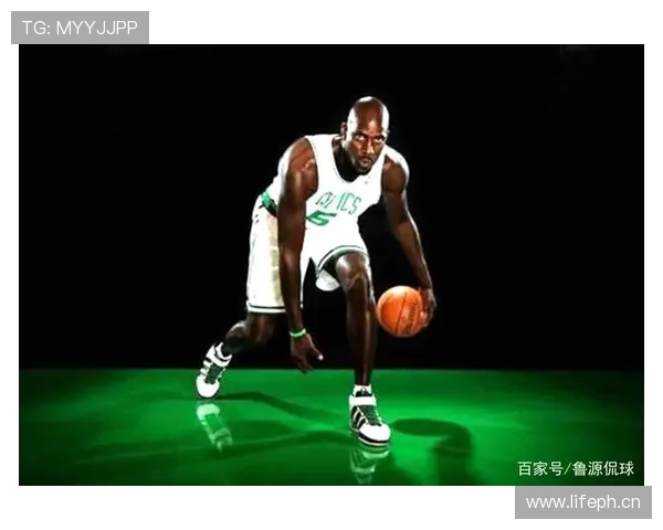 深入解析篮球持球规则：合法持球与违例判定标准